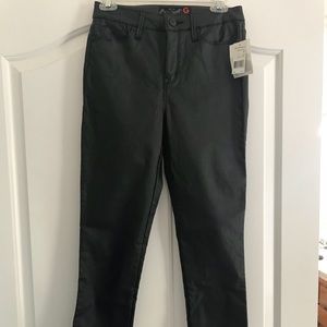 Skinny and stretchy vinyl sexy pants